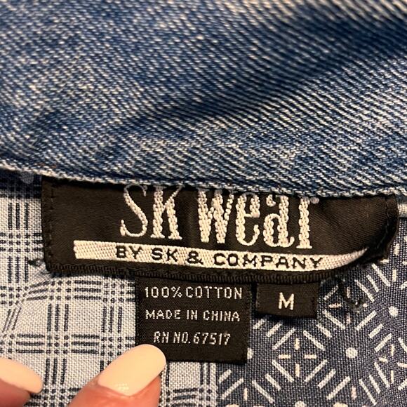 VTG 90’s Women’s Jean Jacket with Patchwork Interior Medium - Picture 9 of 12